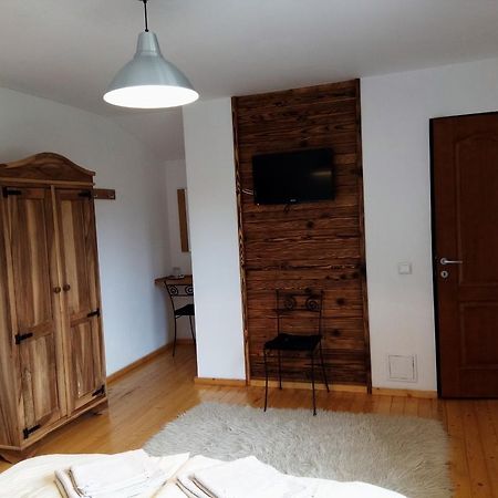 Landhaus Bed&Breakfast Vişeu de Sus Екстериор снимка