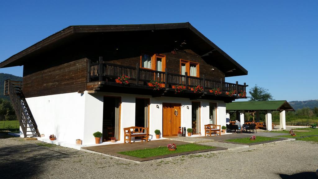 Landhaus Bed&Breakfast Vişeu de Sus Екстериор снимка