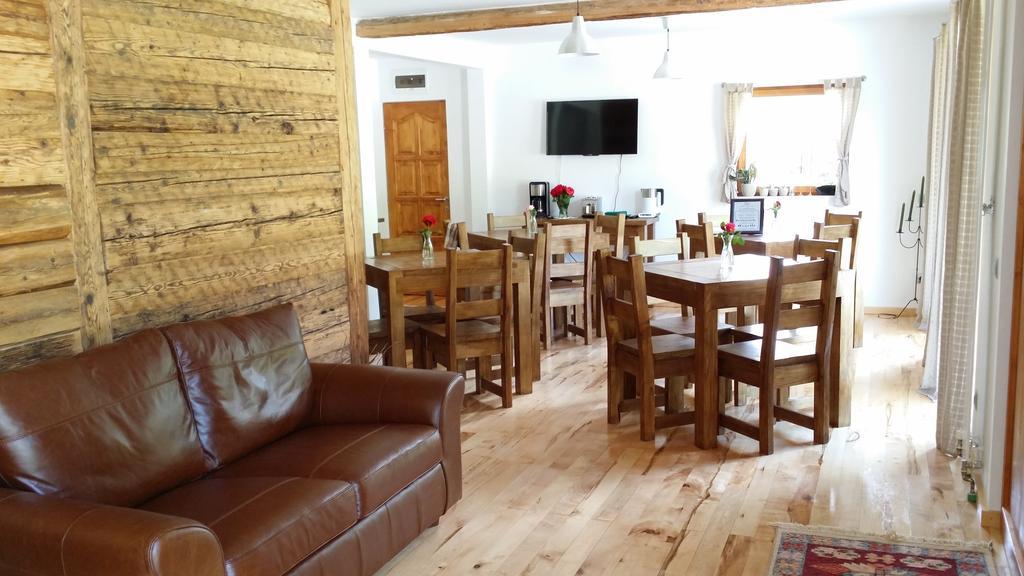 Landhaus Bed&Breakfast Vişeu de Sus Екстериор снимка