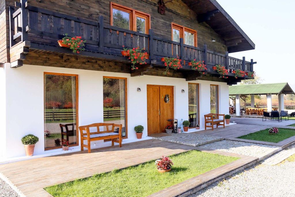 Landhaus Bed&Breakfast Vişeu de Sus Екстериор снимка
