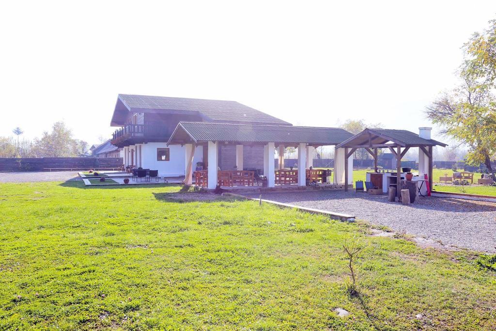 Landhaus Bed&Breakfast Vişeu de Sus Екстериор снимка