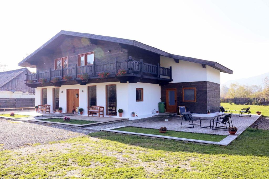 Landhaus Bed&Breakfast Vişeu de Sus Екстериор снимка