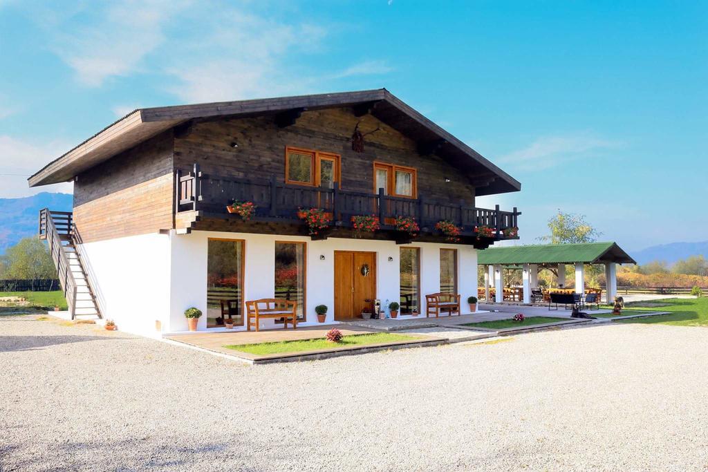 Landhaus Bed&Breakfast Vişeu de Sus Екстериор снимка