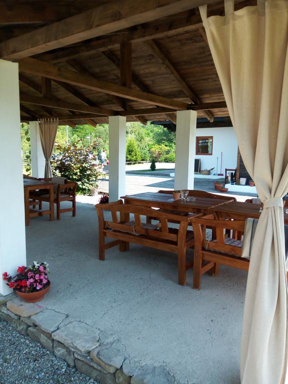 Landhaus Bed&Breakfast Vişeu de Sus Екстериор снимка